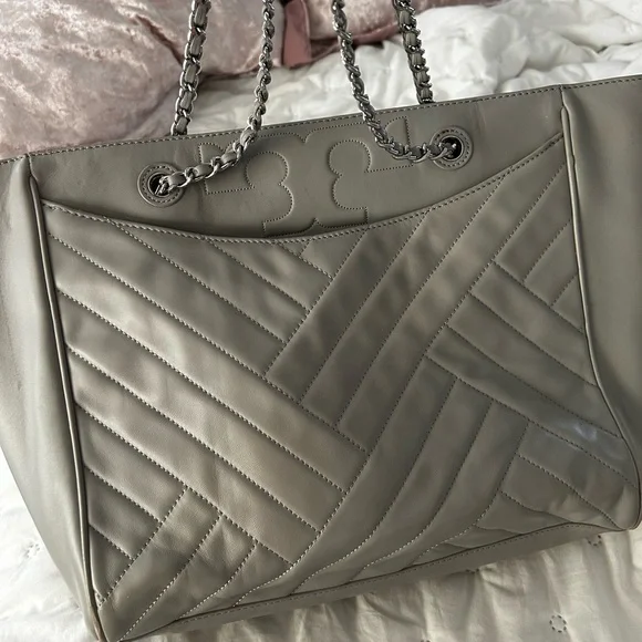 Tory Burch Quilted Leather Chain-Handle Tote in Taupe - Picture 3 of 7